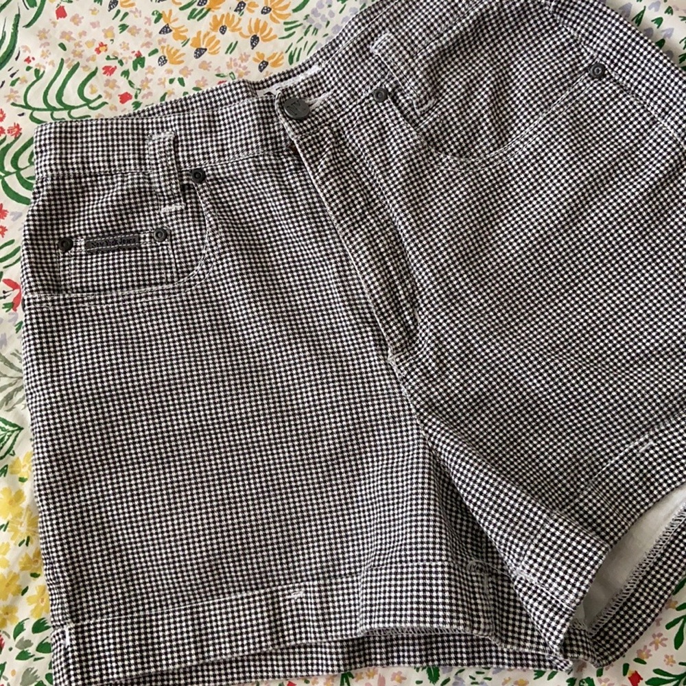 High Waist Houndstooth Shorts (27”)
